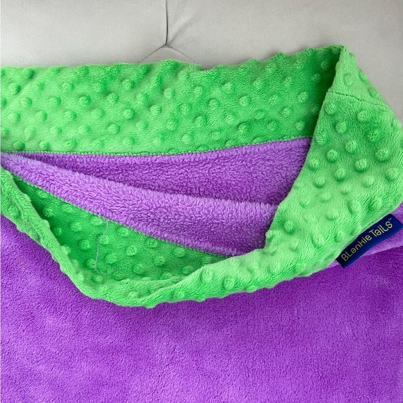 Lot of 2! Snuggie tails! Blankie tails! Mermaid & shark! Cozy kids’ blankets! - Picture 7 of 10